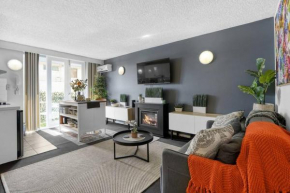 Beach-Side Studio Apt with parking spot